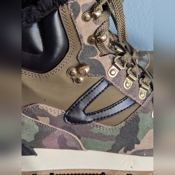 Thetorn Lily 2 Weather Resistant Boots - Picture 12 of 13